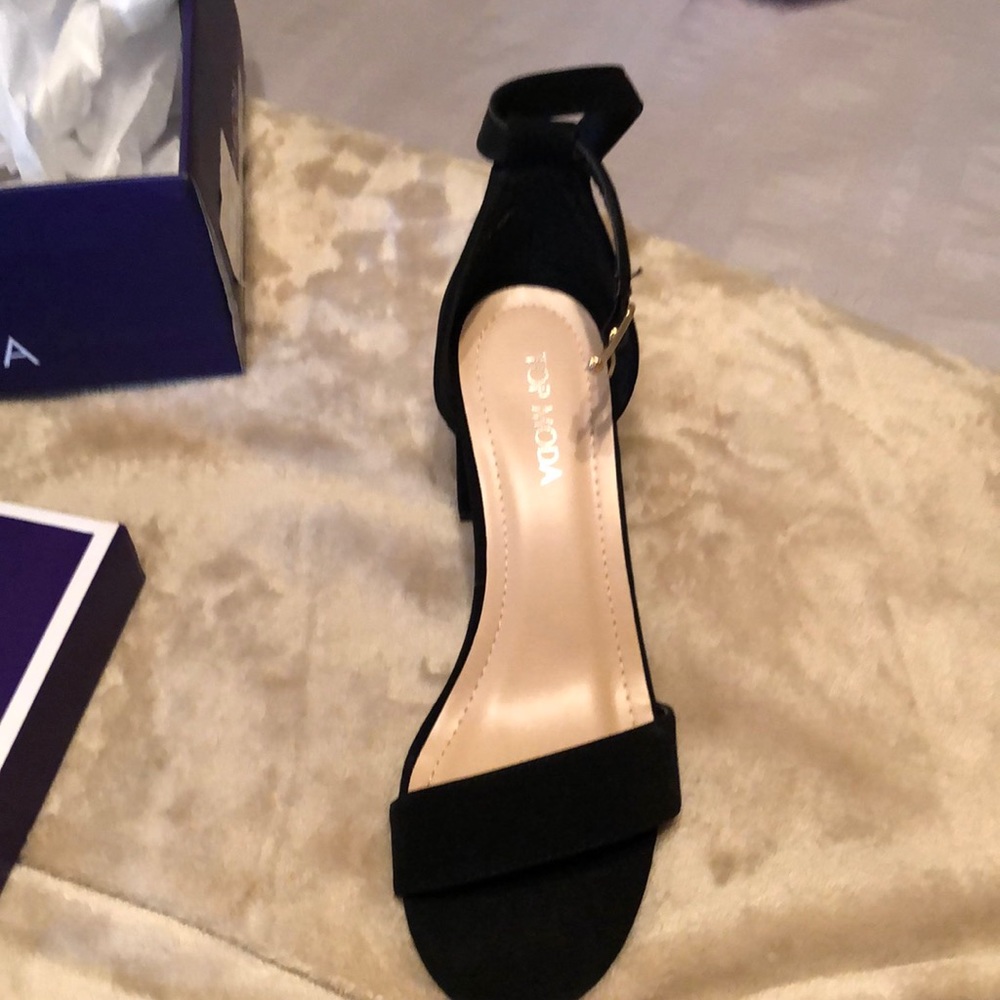 Never worn - Picture 2 of 5